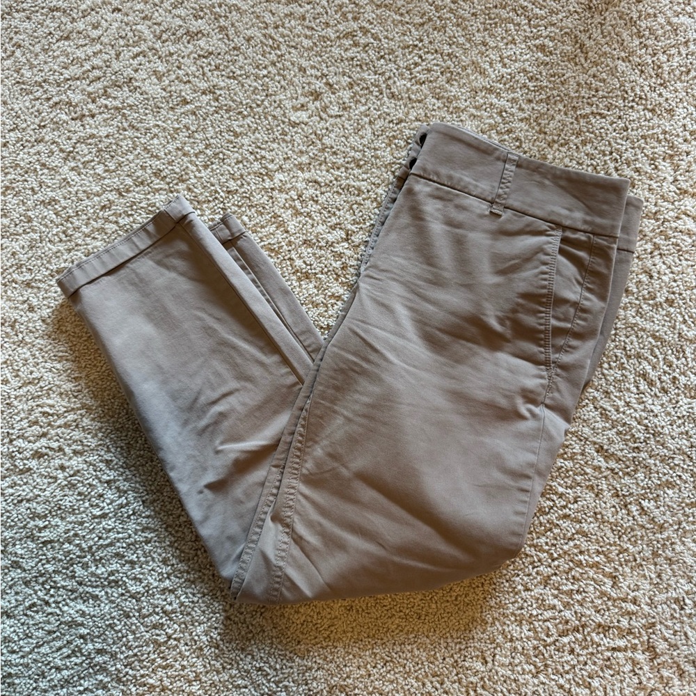 Loft Women’s Beige Chino Pants